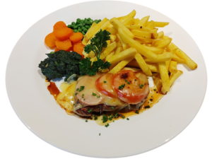 Wallisersteak mit Pommes und Gemüse im Kaffee Zentrum in Wolfwil